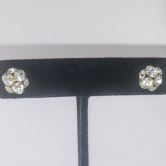 3 Piece Silver Toned Jewelry Ensemble - Picture 3 of 4